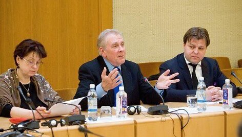 Vilija Aleknaitė-Abramikienė, Paulas Cameronas ir Mantas Adomėnas