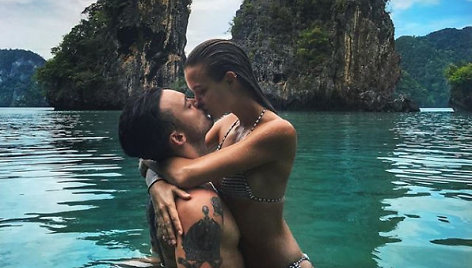 Josephine Skriver su vaikinu Alexanderiu DeLeonu