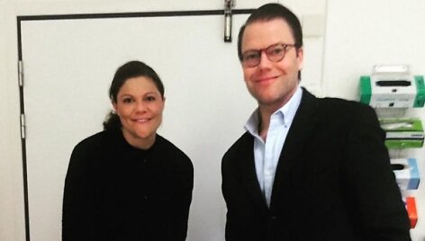 &Scaron;vedijos princesė Victoria su vyru Danieliu, dukra Estelle ir sūnumi Oscaru