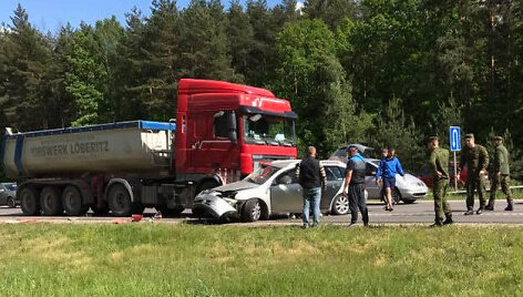 Sunkvežimio ir &bdquo;Toyotos&ldquo; avarija