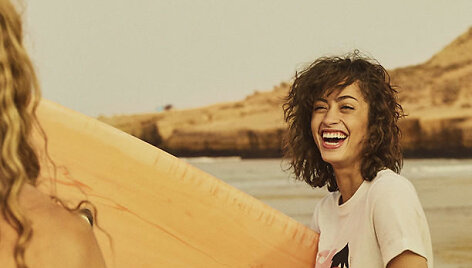 Kolekcijos &bdquo;Love Stories Swimclub X H&M&ldquo; modeliai