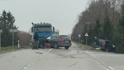 Trečiadienį Klaipėdos rajone susidūrė net trys transporto priemonės