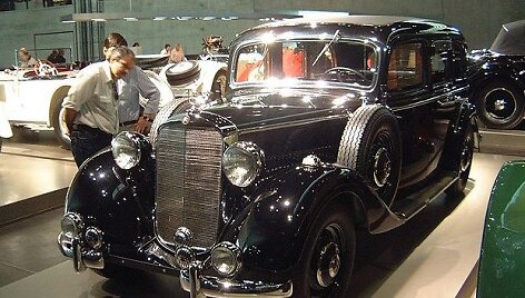 Mercedes-Benz 260D