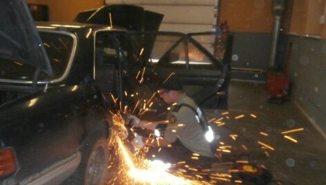 Ruso automobilyje aptiktos cigarečių &bdquo;lazdos&ldquo;