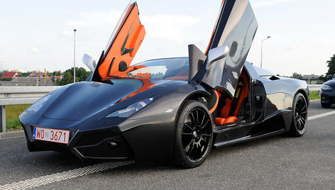 Lenkiškas superautomobilis „Arrinera“