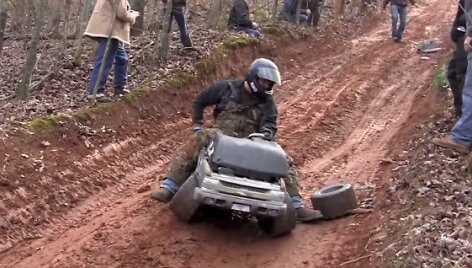 Lenktynės vaiki&scaron;kais automobiliais 