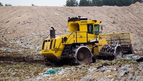 Kazokiškių sąvartyne atliekos kaupiasi itin greitai – baigiama užpildyti pirmoji sekcija ir jau planuojama antroji.