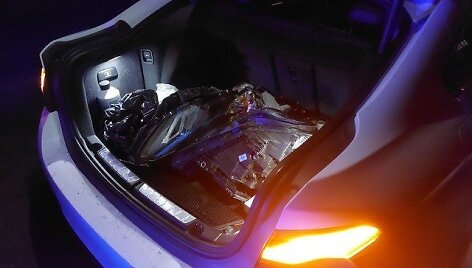 Automobilių dalių vagystė