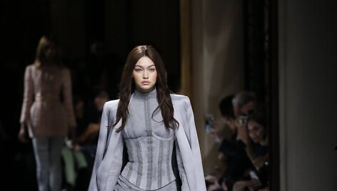&bdquo;Balmain&ldquo; 2016 m. rudens-žiemos kolekcijos modelis