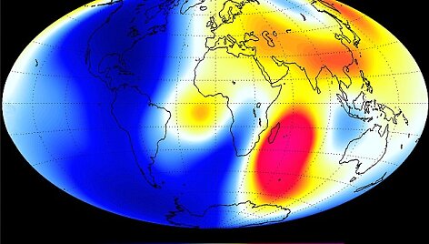 ESA palydovinės sistemos &bdquo;Swarm&ldquo; duomenys, kad pastaruosius 6 mėnesius emę saugantis magnetinis laukas silpsta stipriau. Mėlyna spalva žymimos magnetinio lauko silpimo vietos, rausva - stiprėjimo
