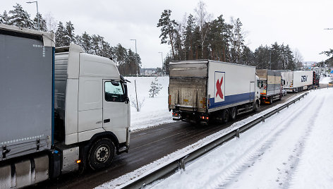 Vilkikų spūstis Kirtimų gatvėje