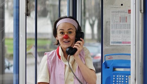 Indrės Lencevičiūtės klounadą &bdquo;Klaida&ldquo;. Teatrai.lt nuotr.