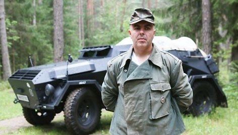 Antrojo pasaulinio karo laikų vokiečių šarvuotis SD KFZ 247B, kurį savo rankomis sukonstravo ukmergiškis Vygantas.