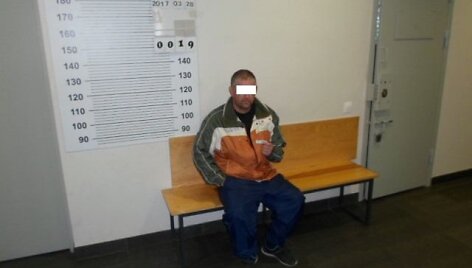 Ketvirtadienį paryčiui pareigūnams įkliuvo girtas ukrainietis, važinėjęs po Klaipėdos gatves.