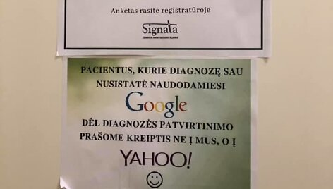 Skelbimas Kauno medicinos klinikos &bdquo;Signata&ldquo; skelbimų lentoje.