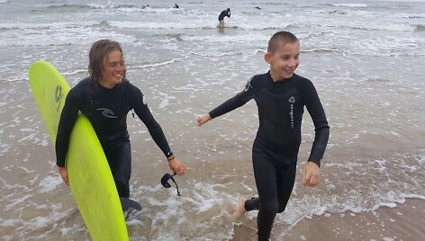 &bdquo;Surf Camp&ldquo; užsiėmimai su specialių poreikių vaikais