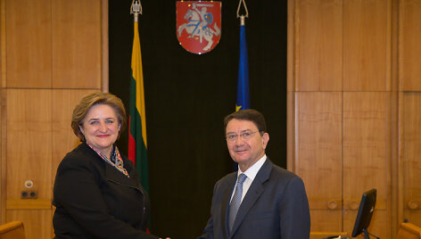 Seimo pirmininkė Loreta Graužinienė susitiko su Pasaulio turizmo organizacijos generaliniu sekretoriumi Talebu Rifai.