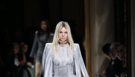 &bdquo;Balmain&ldquo; 2016 m. rudens-žiemos kolekcijos modelis