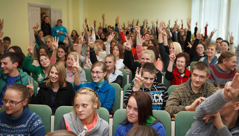 „Ekomokyklos“ seminarų dalyviai diskutavo, kaip galima saugoti gamtą. Organizatorių nuotr.