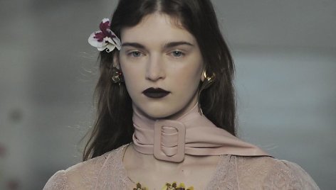 „Rodarte“ 2016 m. rudens-žiemos kolekcijos modelis