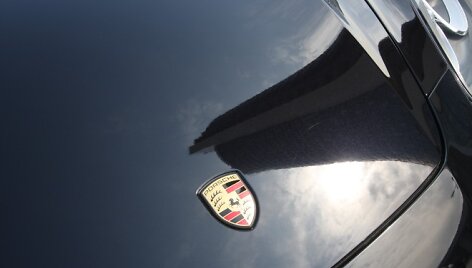 Du &bdquo;Porsche Cayenne Turbo&ldquo; - kiekvienas po 500 AG