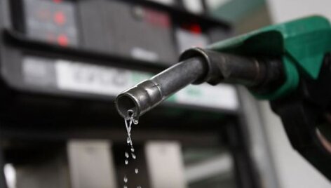 Benzinas Lietuvoje ir toliau brangsta
