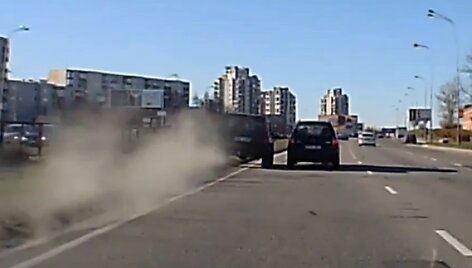 Visureigis JEEP siautėjo &Scaron;e&scaron;kinėje