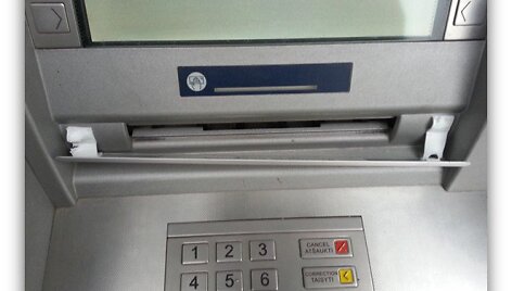 Bankomato pinigų gaudyklė