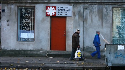 Labdaros organizacijoms dabar karštymetis: vien maisto davinių prašytojų per kelis mėnesius Klaipėdoje padaugėjo daugiau neik dukart.