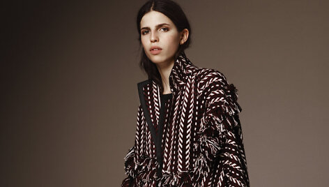 &bdquo;Burberry&ldquo; 2016 m. tarpsezoninės rudens-žiemos kolekcijos modelis