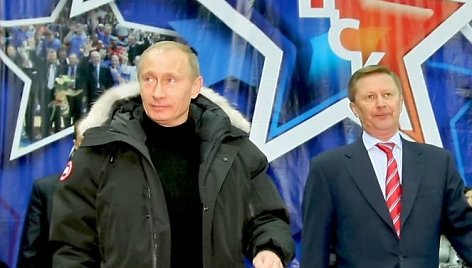 Rusijos prezidentas Vladimiras Putinas ir jo administracijos vadovas Sergejus Ivanovas
