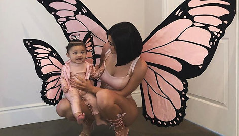 Kylie Jenner su dukra Stormi