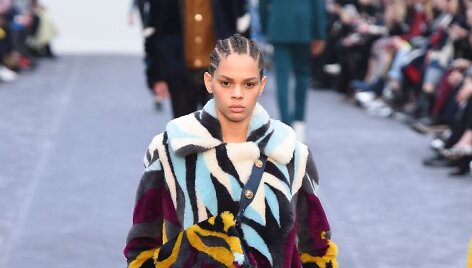 &bdquo;Roberto Cavalli&ldquo; 2019&ndash;2020 m. rudens ir žiemos kolekcijos modelis