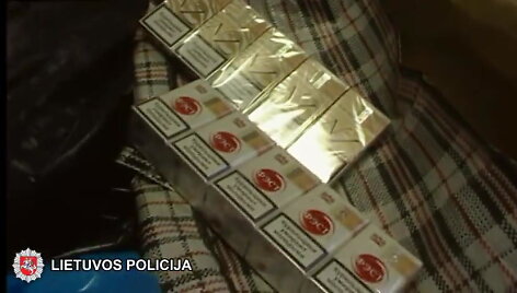 siauliu-pareigunu-laimikis-daugiau-kaip-15-000-pakeliu-kontrabandiniu-cigareciu