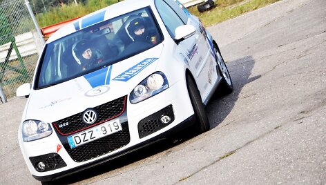 &bdquo;Juta Racing&ldquo; komandos &bdquo;VW Golf GTi&ldquo;