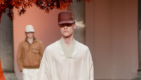 &bdquo;Ermenegildo Zegna&ldquo; 2018 m. pavasario-vasaros kolekcijos modelis 