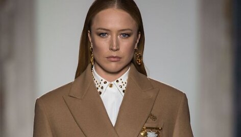 &bdquo;Versace&ldquo; kolekcijos modelis