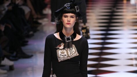 &bdquo;Dolce & Gabbana&ldquo; 2016 m. rudens-žiemos kolekcijos modelis