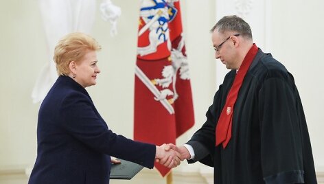 Prezidentė priima naujojo generalinio prokuroro pavaduotojo Ž. Radi&scaron;ausko priesaiką.