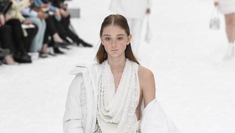 „Chanel“ 2019–2020 m. rudens ir žiemos kolekcijos modelis