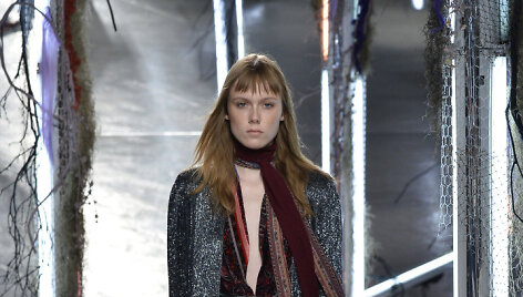 &bdquo;Rodarte&ldquo; 2016 m. pavasario-vasaros kolekcijos pristatymo momentas