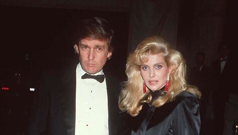 Donaldas Trumpas su pirmąja žmona Ivana Trump (1989 m.)