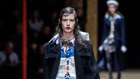 &bdquo;Prada&ldquo; 2016 m. rudens-žiemos kolekcijos modelis
