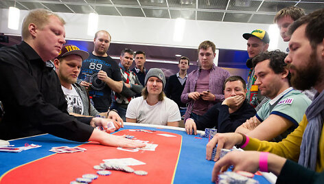 Pokerio festivalio "Kings of Tallinn" akimirka