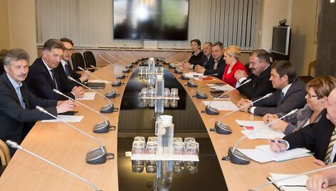 Prie&scaron; Darbo kodekso svarstymą Seime premjeras susitiko su profsąjungų atstovais