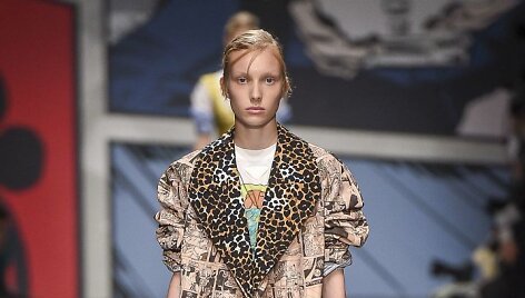 &bdquo;Prada&ldquo; 2018 m. pavasario ir vasaros kolekcijos modelis