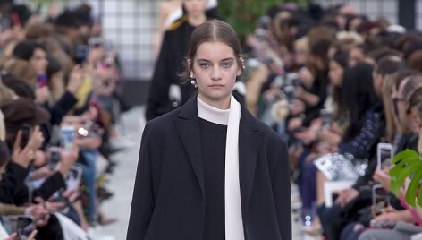 &bdquo;Valentino&ldquo; 2018&ndash;2019 m. rudens ir žiemos kolekcijos modelis