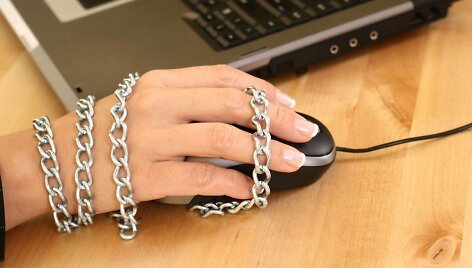 Priklausomybė nuo interneto