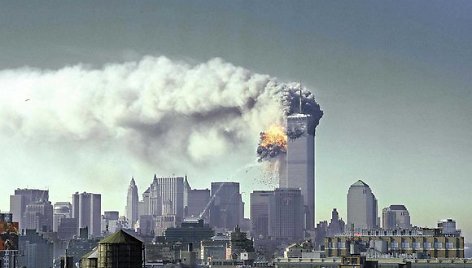  2001 m. rugsėjo 11 d. su teroristine grupuote „Al Qaeda“ susiję teroristai užgrobė keturis keleivinius lėktuvus.
