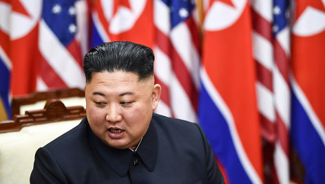 Trečią kartą susitiko Donaldas Trumpas ir Kim Jong Unas